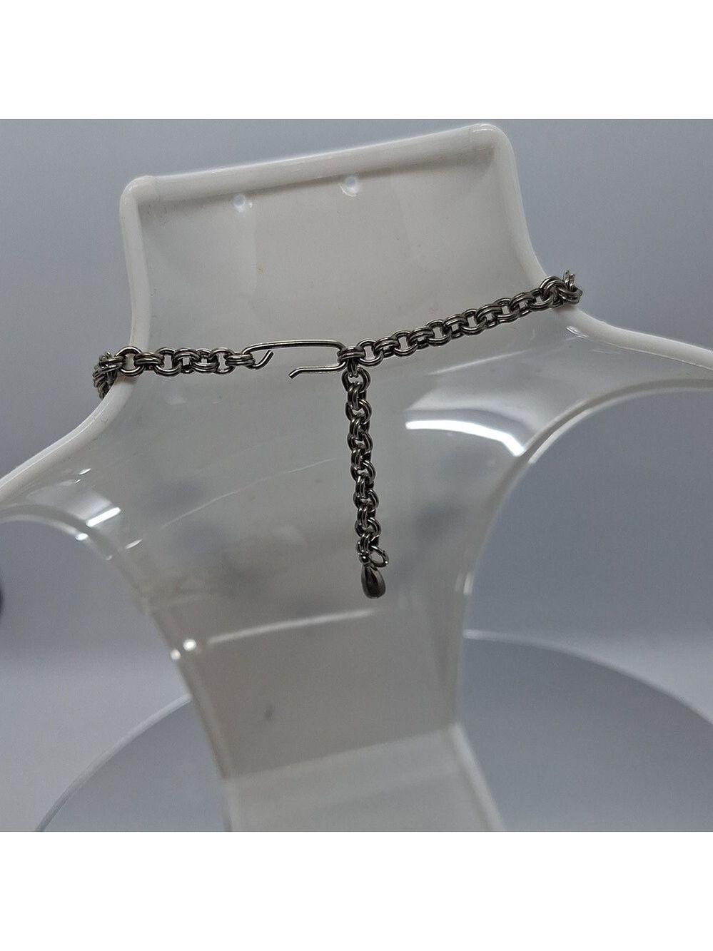 Vintage Black shell and Silvertone necklace 16" to 18" - Picture 3 of 4